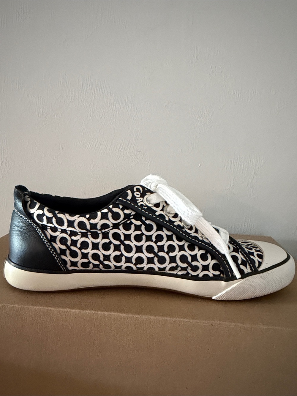 COACH Barrett Signature C Black White Canvas / Leather Sneakers Women’s Size 6.5 - Picture 5 of 15